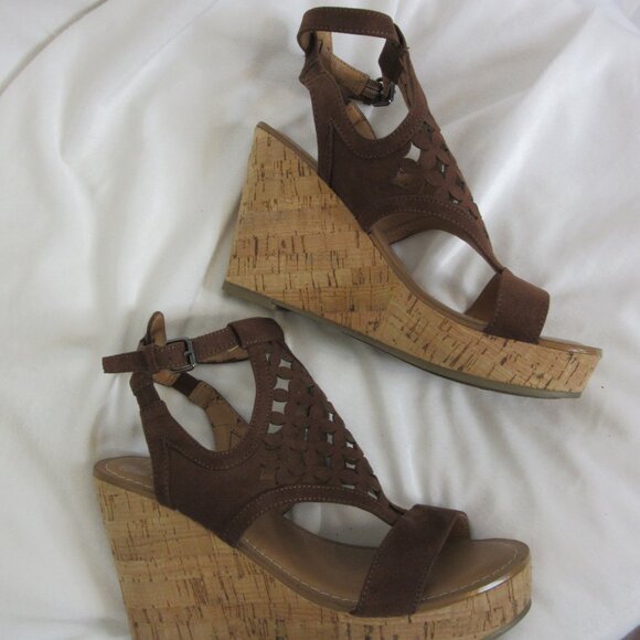Franco Sarto Cameron Ankle Strap Sandals Wedge Brown Leather Laser Cut Size 6 - Picture 5 of 11